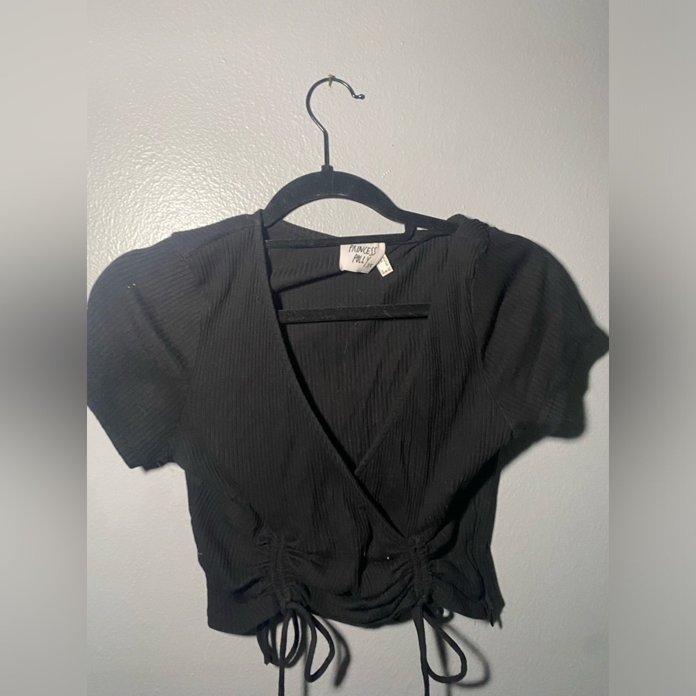 Princess Polly Black V-neck top -8